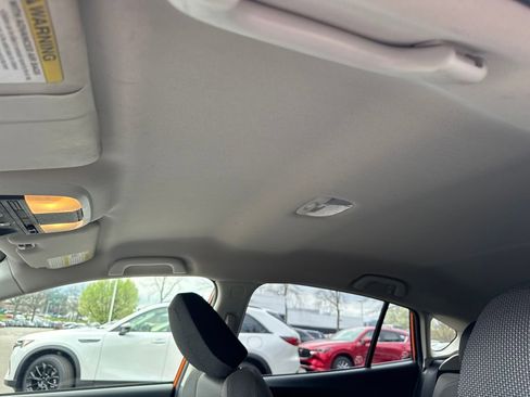 Used 2019 Subaru Crosstrek 2.0i w/ Eyesight System image 21