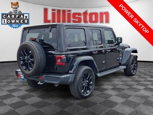 Used 2024 Jeep Wrangler Unlimited Sahara w/ Technology Group AWD/4WD image 4