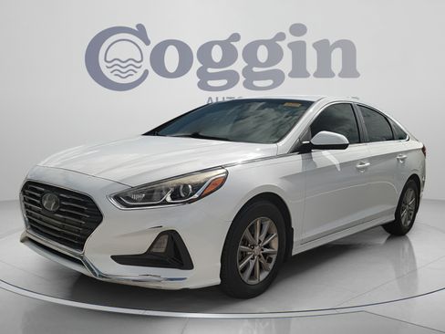Used 2018 Hyundai Sonata SE FWD image 2