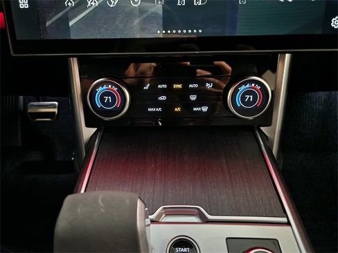 Used 2023 Land Rover Range Rover SE image 18