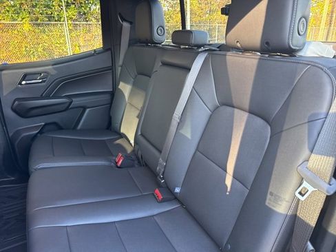 Used 2025 GMC Canyon Elevation w/ Convenience Package image 26