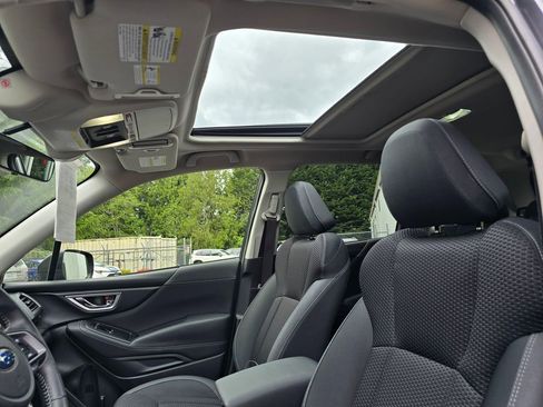 Used 2019 Subaru Forester Premium AWD/4WD image 11