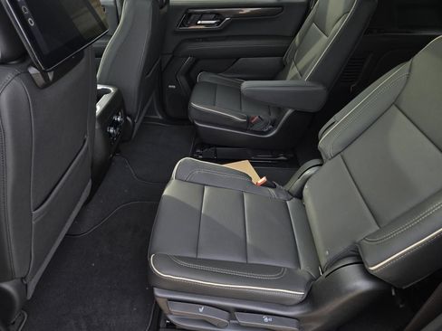 New 2026 GMC Yukon XL Elevation w/ Elevation Premium Package AWD/4WD image 4