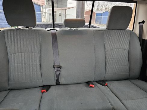 Used 2016 RAM 1500 Classic SLT image 18