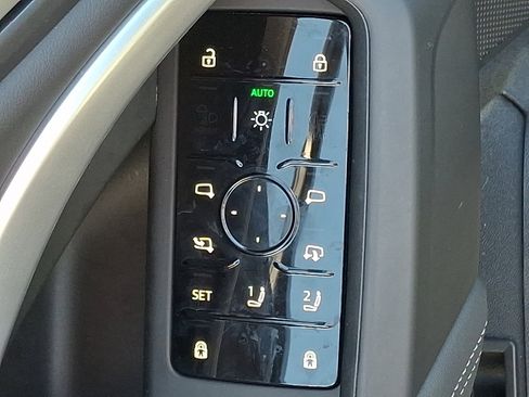 Used 2025 Audi Q5 Premium w/ Convenience Package image 28