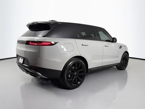 Certified 2024 Land Rover Range Rover Sport SE image 5