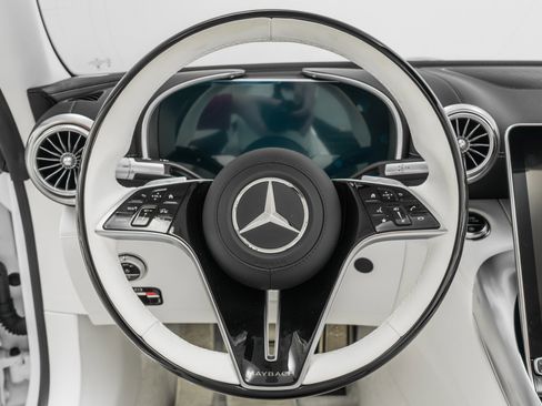 Used 2026 Mercedes-Benz Maybach SL 680 image 15