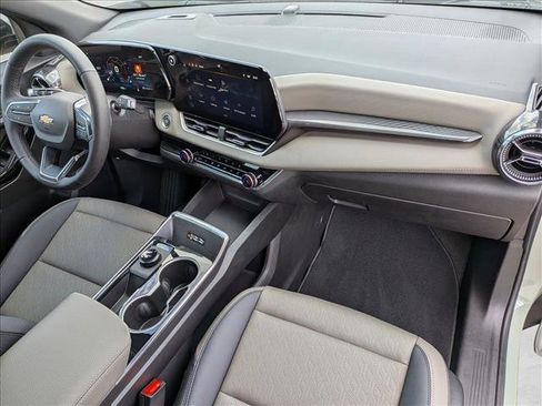 Used 2026 Chevrolet Equinox LT w/ Convenience Package II image 22