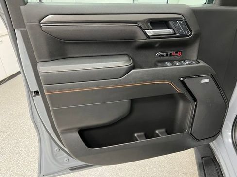 Used 2025 GMC Sierra 1500 AT4 image 23