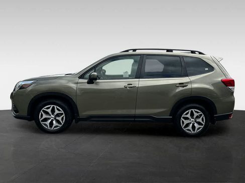 Used 2023 Subaru Forester Premium w/ Popular Package #2 AWD/4WD image 4