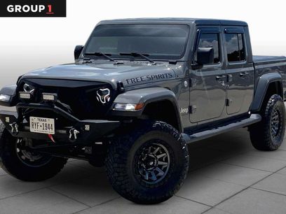 Used 2022 Jeep Gladiator Overland w/ Popular Equipment Package