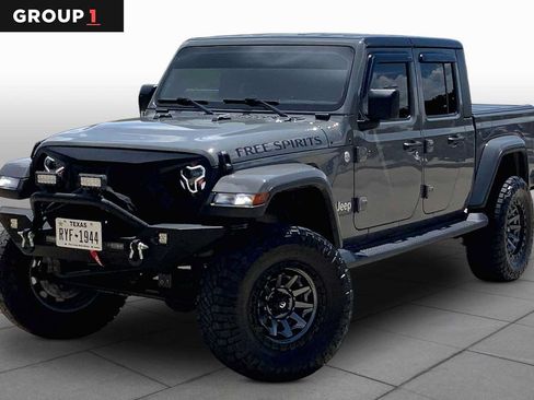 Used 2022 Jeep Gladiator Overland w/ Popular Equipment Package AWD/4WD image 1