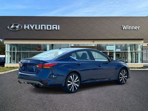 Used 2022 Nissan Altima 2.5 SR FWD image 4