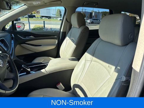 Used 2018 Buick Enclave Essence w/ Trailering Package image 9