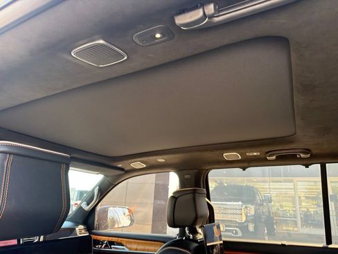Used 2022 Jeep Grand Wagoneer Series III w/ Rear Seat Video Group 1 AWD/4WD image 26