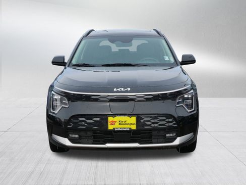 Certified 2024 Kia Niro Wave w/ Wave Preserve Package image 2
