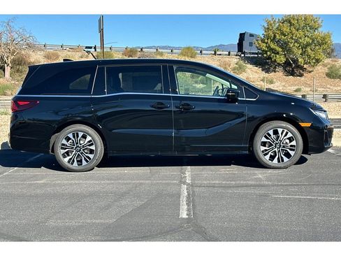 New 2026 Honda Odyssey Elite image 3