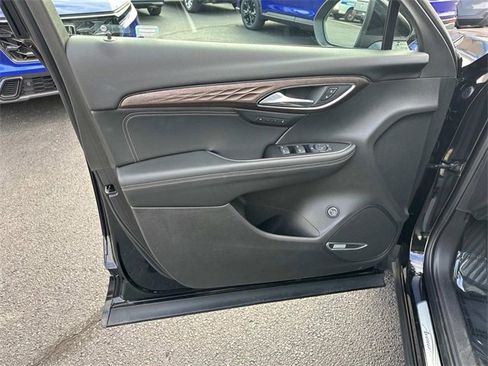 Used 2023 Buick Envision Avenir image 11