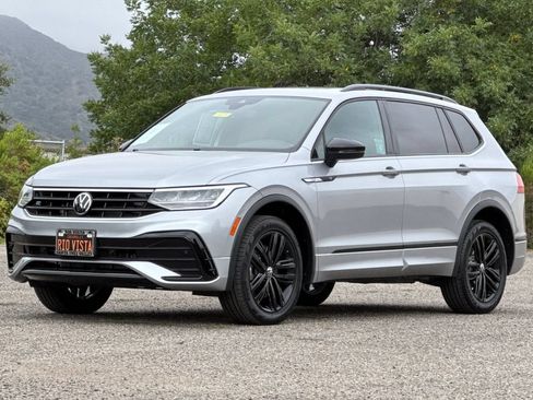 Used 2022 Volkswagen Tiguan SE R-Line AWD/4WD image 8