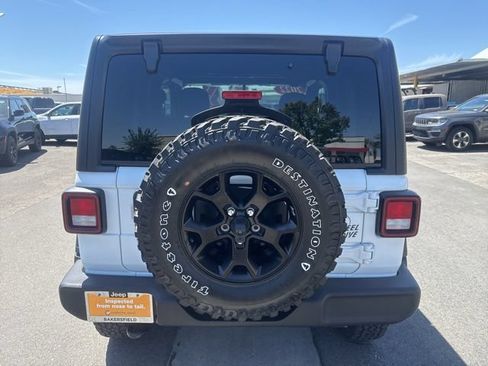 Used 2022 Jeep Wrangler Sport AWD/4WD image 4