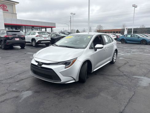 Used 2024 Toyota Corolla LE FWD image 3