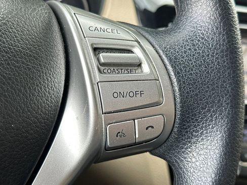 Used 2016 Nissan Rogue SV w/ SV Premium Package image 32