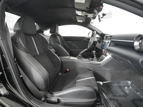 Used 2025 Toyota GR86 Premium RWD image 18