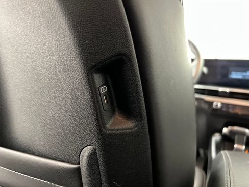 Used 2024 Kia Sorento S FWD image 30