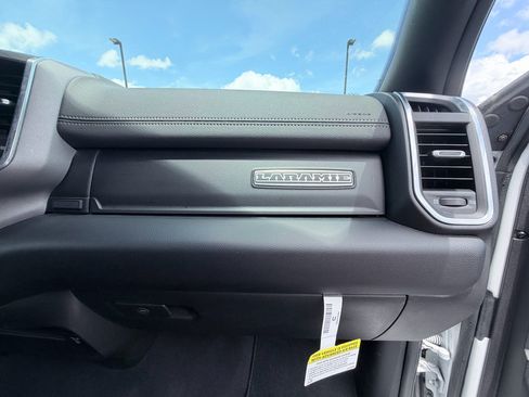 Used 2026 RAM 2500 Laramie AWD/4WD image 21