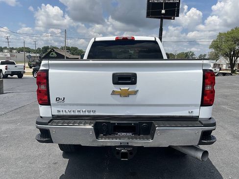Used 2015 Chevrolet Silverado 2500 LT w/ LT Convenience Package AWD/4WD image 4