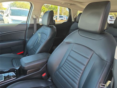 Used 2023 Kia Sportage SX image 16