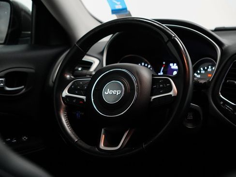 Used 2020 Jeep Compass Latitude FWD image 24