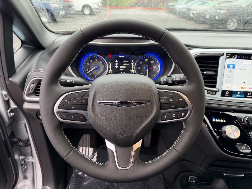 New 2026 Chrysler Pacifica Select FWD image 20