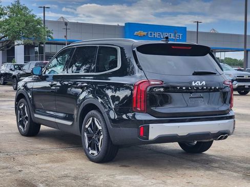 Used 2025 Kia Telluride S FWD image 5