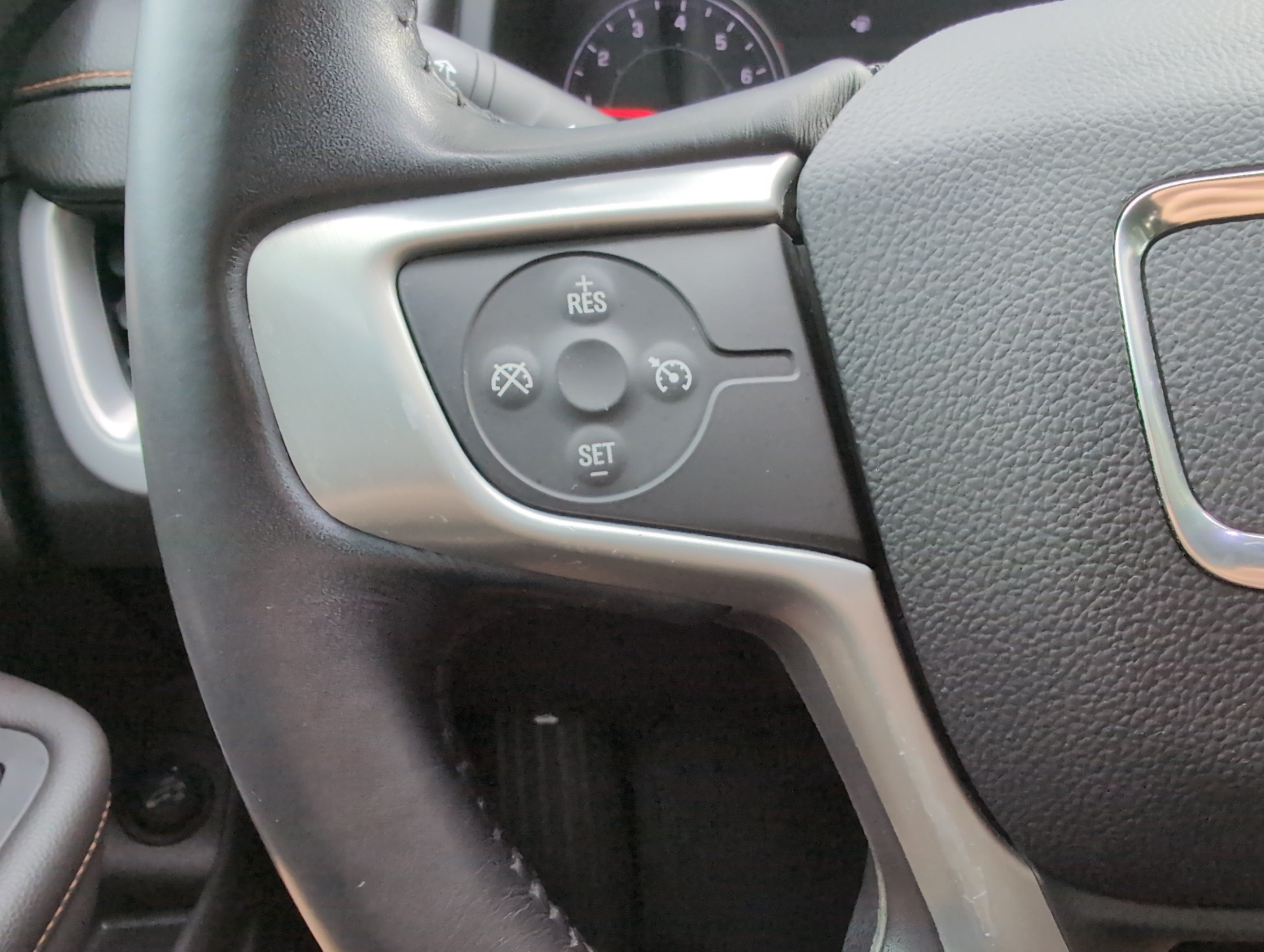 Used 2018 GMC Terrain SLE w/ Driver Convenience Package FWD image 19