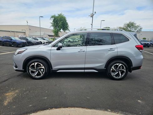 Used 2023 Subaru Forester Touring AWD/4WD image 9