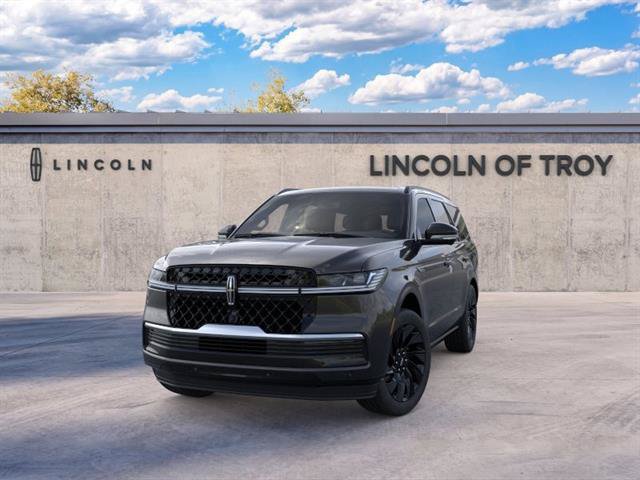 New 2026 Lincoln Navigator Reserve w/ Jet Appearance Package AWD/4WD image 2