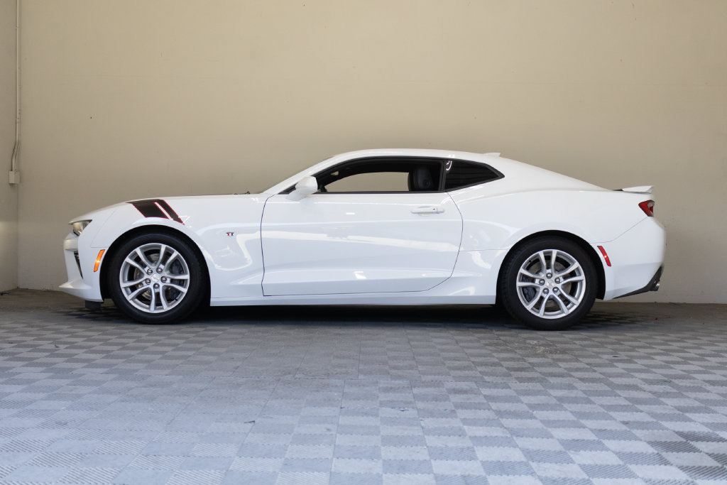 Used 2018 Chevrolet Camaro SS RWD image 8