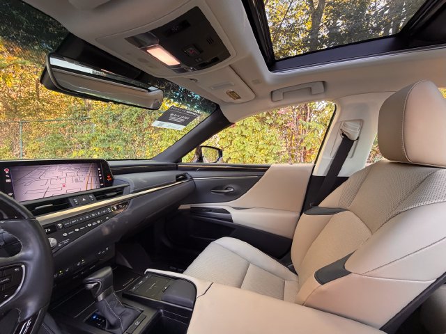 Certified 2021 Lexus ES 350 w/ Premium Package FWD image 31