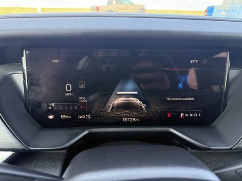 Used 2024 GMC Acadia Elevation image 10