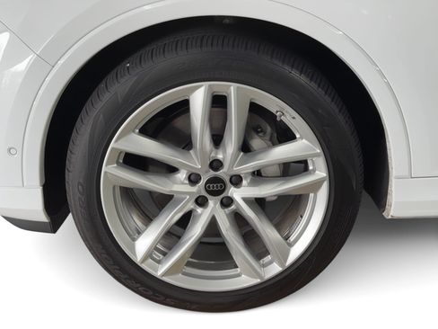 Certified 2025 Audi Q7 3.0T Premium Plus w/ Premium Plus Package image 12