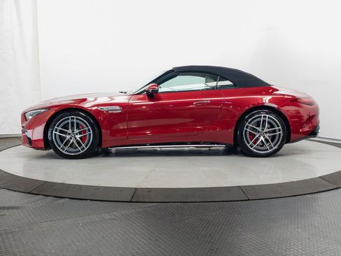 Used 2023 Mercedes-Benz SL 55 AMG 4MATIC w/ Driver Assistance Package image 4