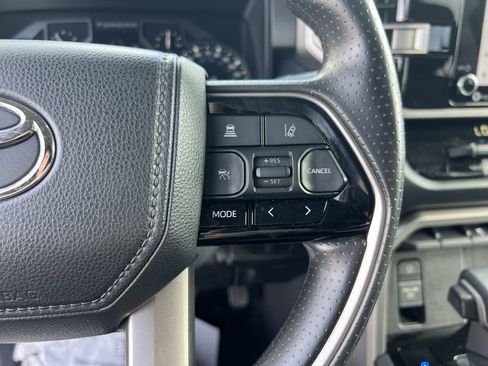 Used 2022 Toyota Tundra SR5 w/ SR5 Convenience Package image 20