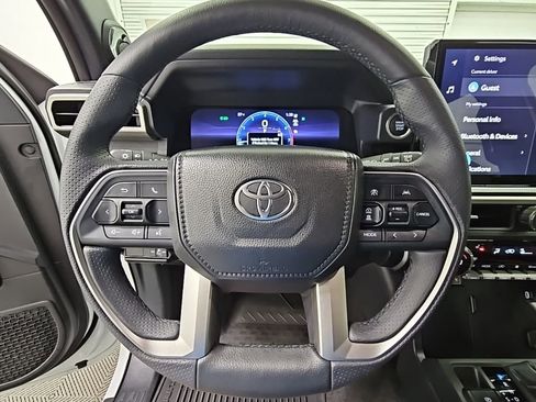 Used 2025 Toyota 4Runner Limited image 24