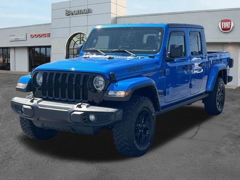 Used 2022 Jeep Gladiator Sport AWD/4WD image 3
