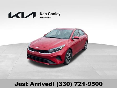 Certified 2023 Kia Forte LXS image 1