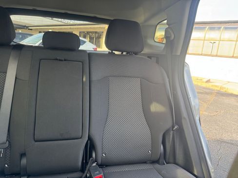 Used 2025 Kia Sportage LX image 31