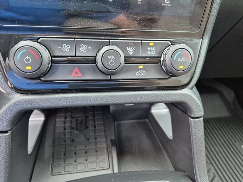 Used 2024 Ford Ranger Lariat w/ Trailer Tow Package AWD/4WD image 13