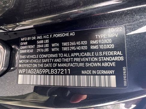 Used 2023 Porsche Macan S AWD/4WD image 37