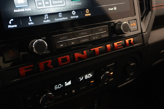 Used 2025 Nissan Frontier Pro-X w/ Pro Convenience Package RWD image 16